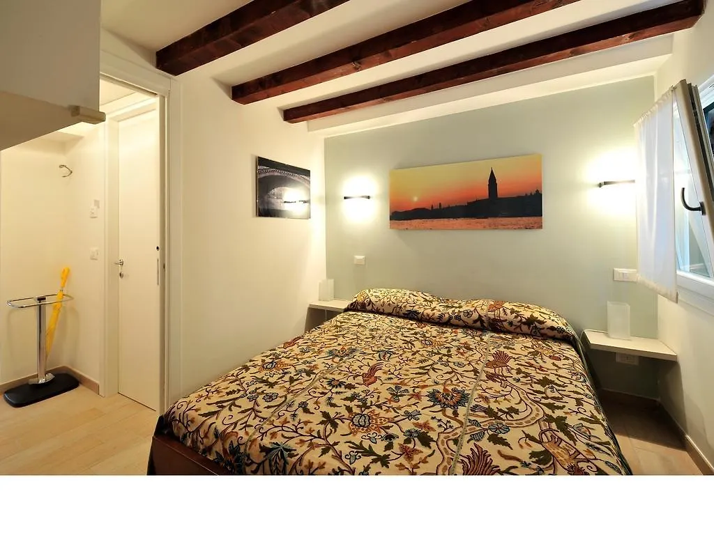 Palace La Vida Apartments - Faville Venice Italy