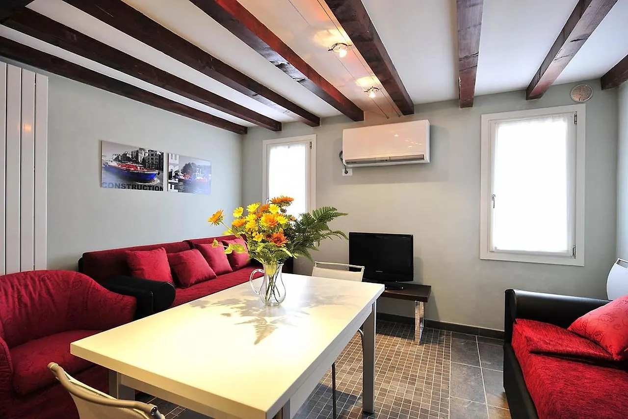Palace La Vida Apartments - Faville Venice Italy
