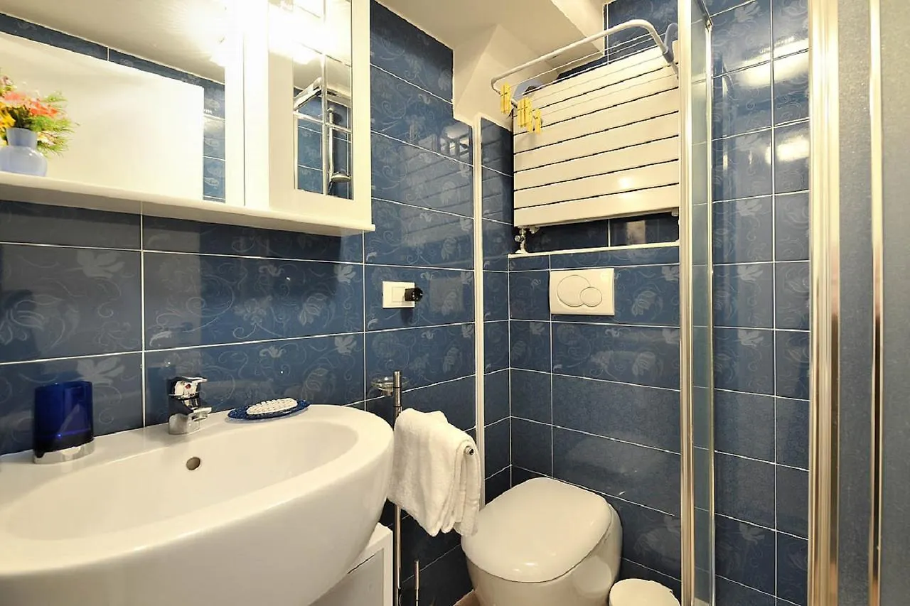 Palace La Vida Apartments - Faville Venice 0*,