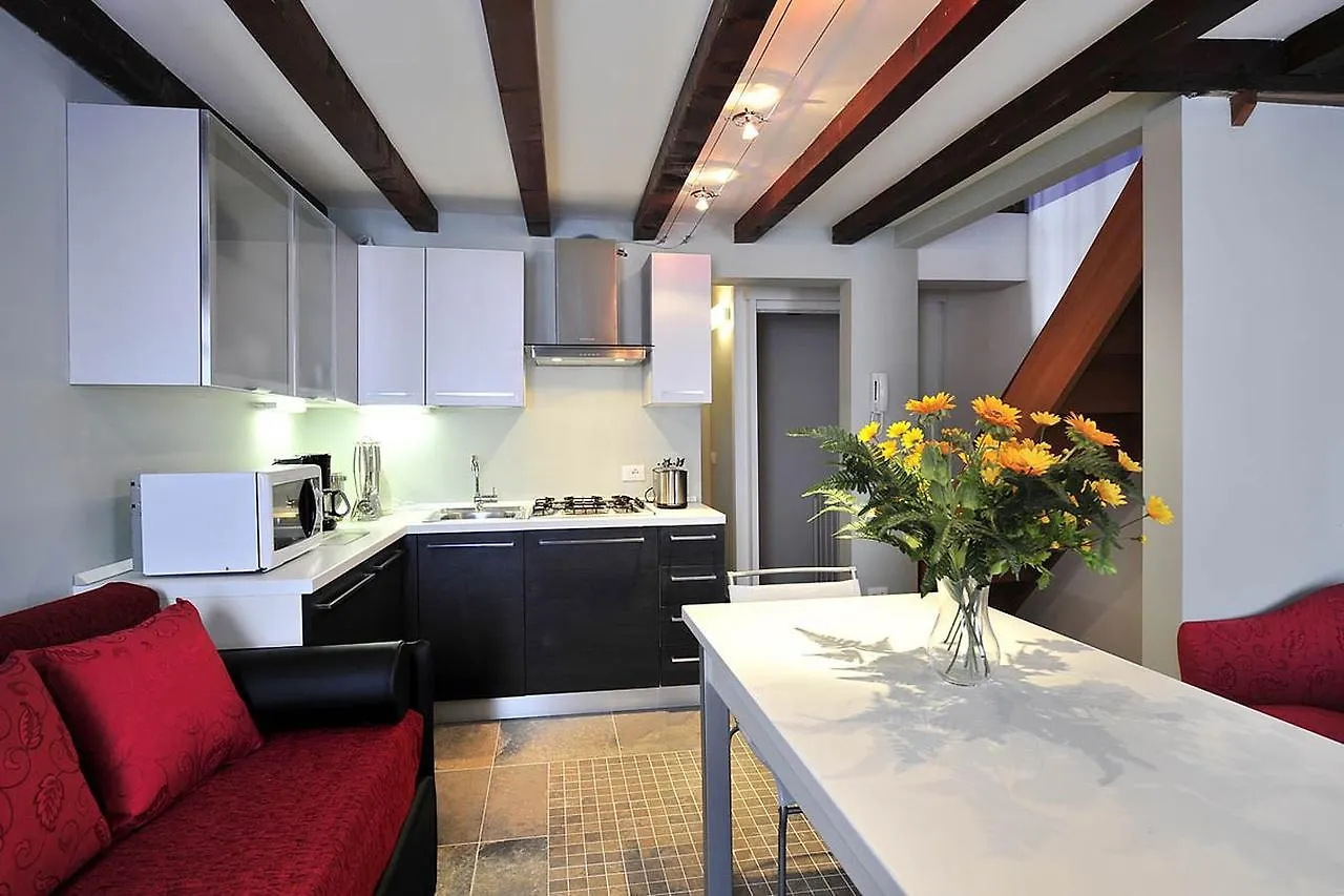 Palace La Vida Apartments - Faville Venice Italy